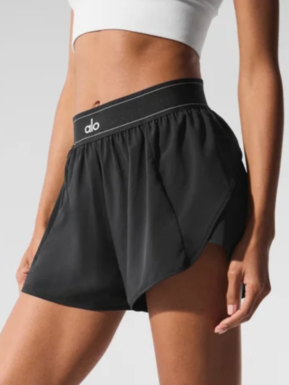 Brand new🖤Alo Yoga Match Point Short Black,Minimalist casual sports style